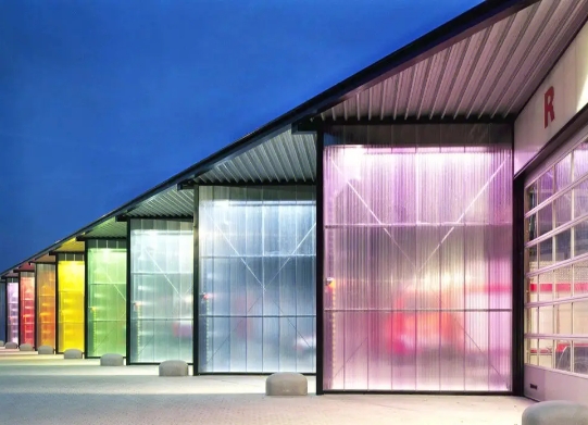 PC陽(yáng)光板在裝修中的重要應(yīng)用